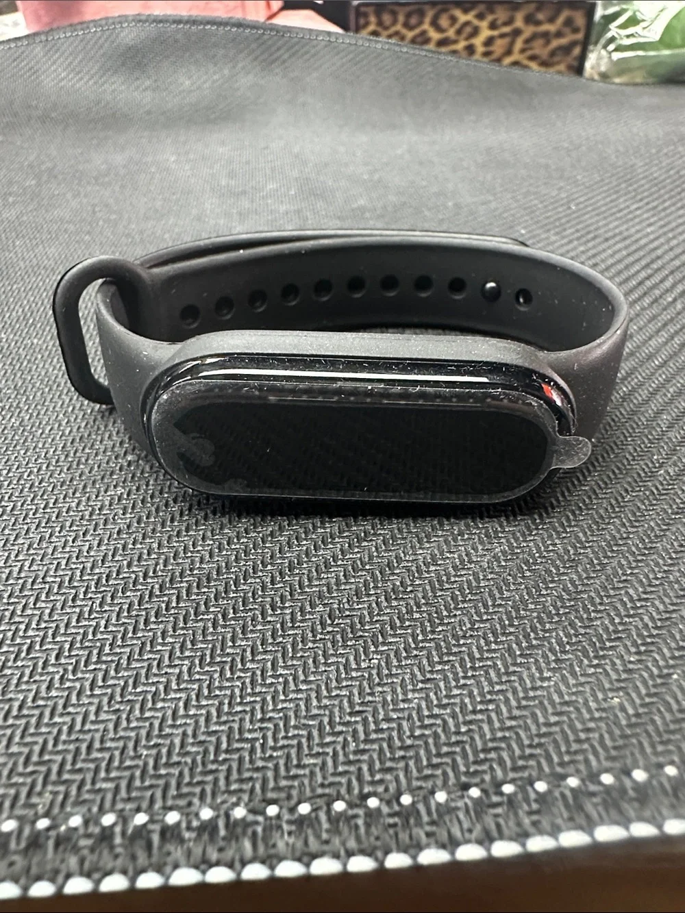Black Fitness Tracker Wristband - Sleek Activity Tracker